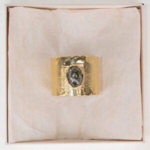 Brazalete Gaia Piedra Gris